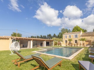 Villa Noves Outdoor Recording 7