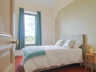 Villa Noves Features 25