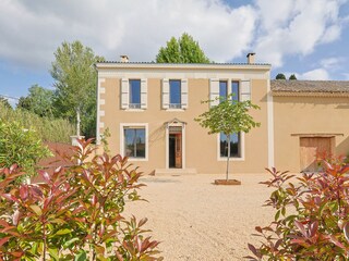 Villa Noves Outdoor Recording 9