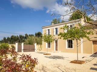Villa Noves Outdoor Recording 12
