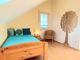 Schlafzimmer 3 im OG mit 2 Einzelbetten