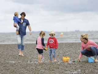 Familie im Watt