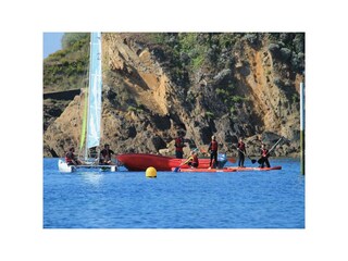 400 m entfernt: Yacht Club mit Unterricht und Verleih