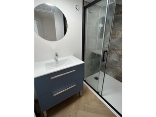 ihr Badezimmer mit separatem WC