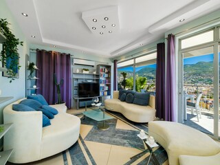 Wohnzimmer  mit Blick auf die Berge
