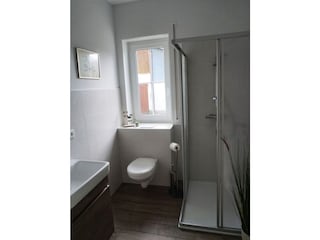 Badezimmer mit Dusche