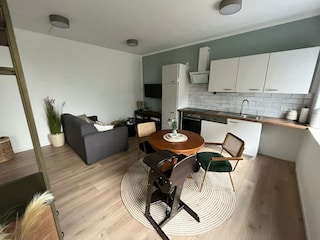 Küche und Essbereich