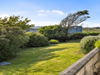 Bungalow Clifden Outdoor Recording 10