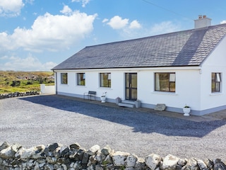 Bungalow Clifden Outdoor Recording 1