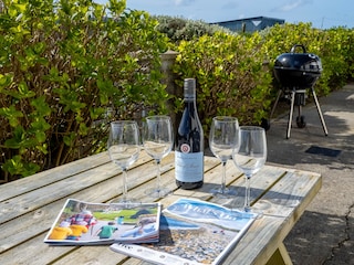 Bungalow Clifden Outdoor Recording 4