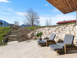 Terrasse vor dem Wellnessbereich