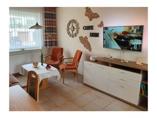 Das neue Wohnzimmer mit 55 Zoll LED-Flachbild Fernseher