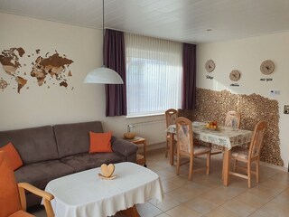 Blick auf die gemütliche Essecke