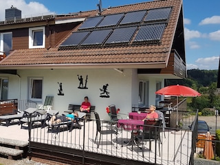 "Sonne tanken" auf der hauseigenen Sonnenterrasse