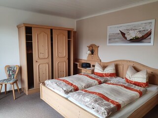 Das Schlafzimmer aus heimischen Fichtenholz