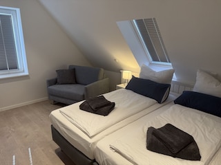 Schlafzimmer  Schlafsessel Traumsofa ??