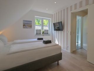 Schlafzimmer 1. OG links