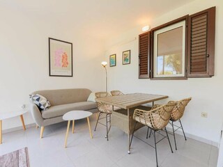 Apartment Lumbarda Features 5