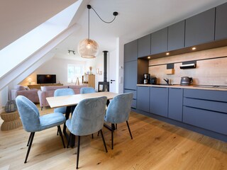 Küche und Essbereich