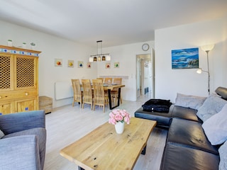 Wohn- und Essbereich