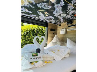 Sleepcube mit Heizung/ Leinwand/ Beamer, Panoramafenste