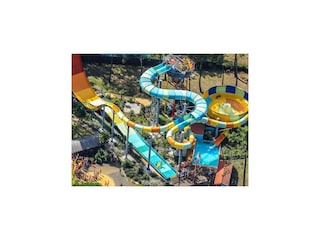 Ferienpark Salles Umgebung 12