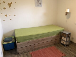 Kinderzimmer mit ein 2.  Rollbett