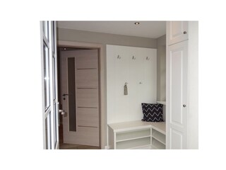 ...selbstverständlich mit Garderobe, unter der Ban[...]