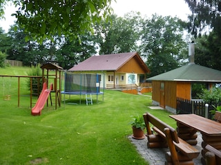 Garten mit Ferienhaus