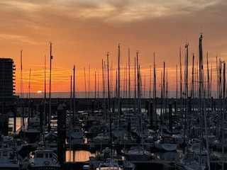 der Hafen ist 5min zu Fuß entfernt