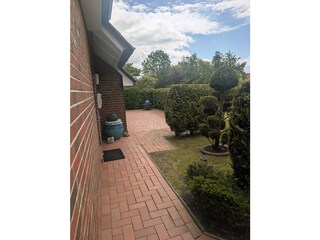 Eingangsbereich mit Terrasse