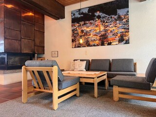 Lounge am Kamin