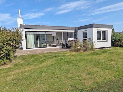 Ferienhaus Am hohen Ufer, Bungalow "Muschelgetuschel"