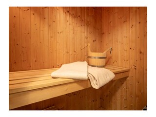 ... und eigener Sauna