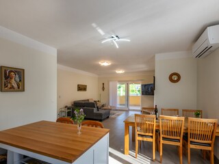 Villa Nedescina Caratteristiche 12