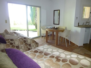 Studio mit Austritt zum Garten