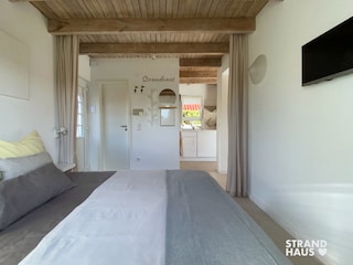Schlafraum offen, Bett 1,60x2,00 cm