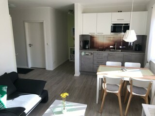 Wohnraum und Küchezeile