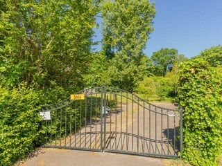 Das Tor vor dem Haus