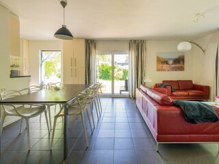 Das helle Wohnzimmer