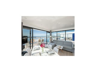 House boat Barth Features 14