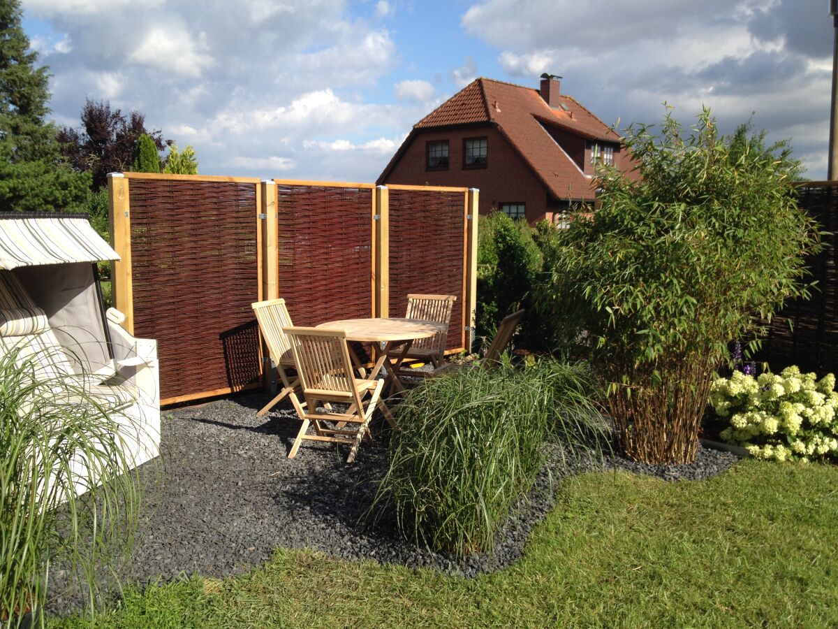 Geschützte Sitzecke im Südgarten