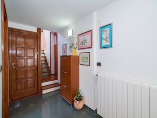 Apartment Postira  11