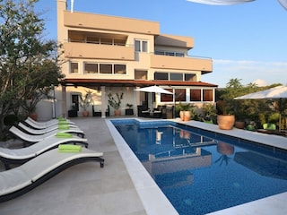 Villa Okrug Donji  27