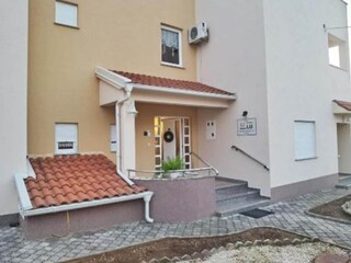Appartement Vodice Buitenaudio-opname 4
