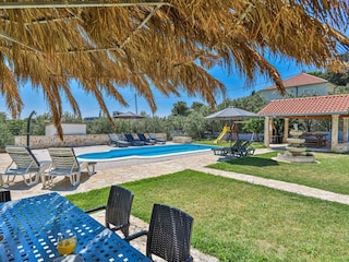 Villa Kastel Novi Außenaufnahme 2