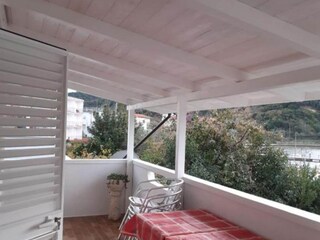 Appartement Supetarska Draga Buitenaudio-opname 2