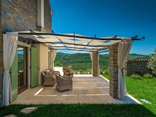 Villa Livade Buitenaudio-opname 8