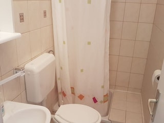Apartment Lopar Features 9