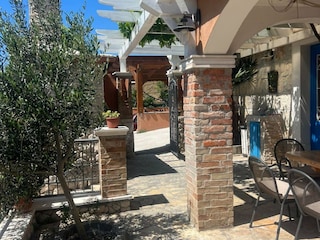 Villa Jesenice bei Dugi Rat Außenaufnahme 2